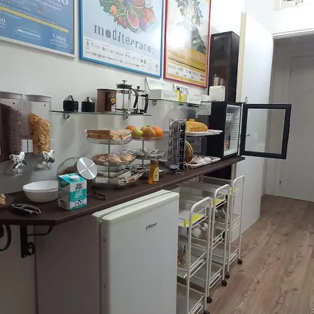Leo Oda ve Kahvaltı Cagliari