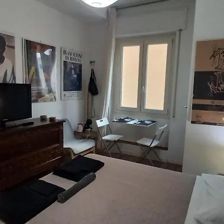 Leo Oda ve Kahvaltı Cagliari