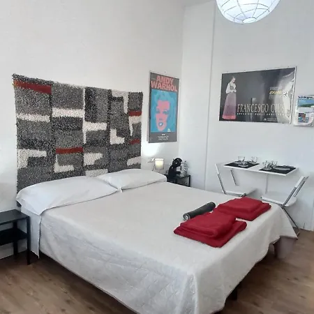 Oda ve Kahvaltı Leo Cagliari