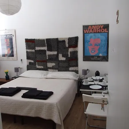 Leo Bed & Breakfast 4*