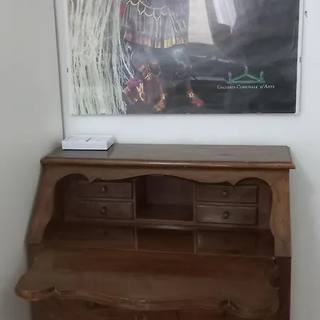 Leo 4* Кальяри